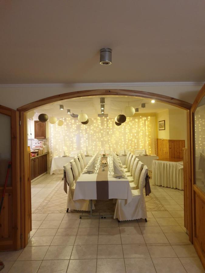 Harmonia Apartmanhaz Hajduszoboszlo Exterior photo