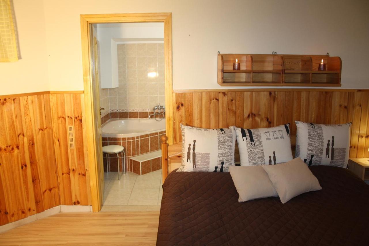 Harmonia Apartmanhaz Hajduszoboszlo Exterior photo