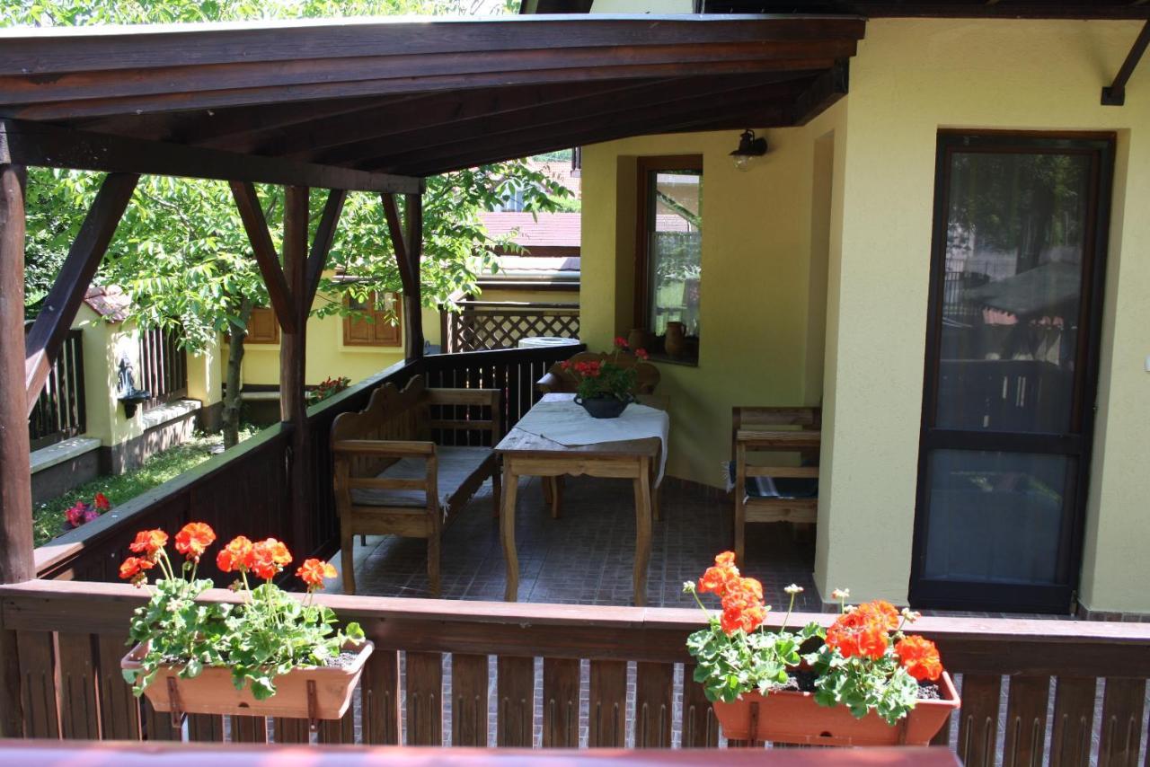 Harmonia Apartmanhaz Hajduszoboszlo Exterior photo
