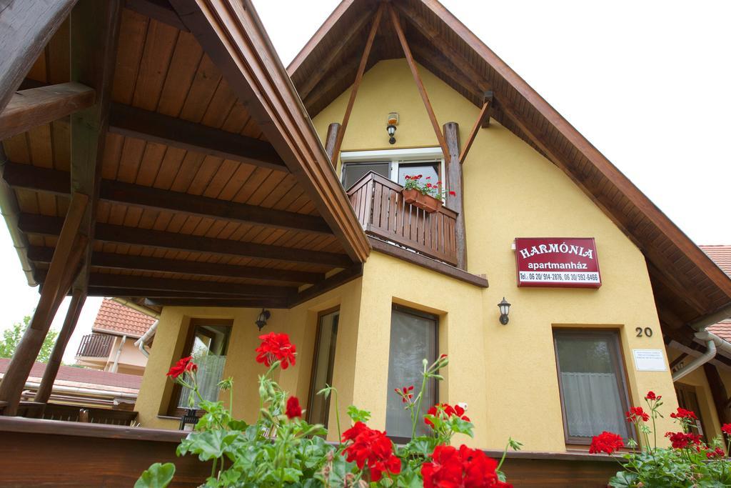 Harmonia Apartmanhaz Hajduszoboszlo Exterior photo