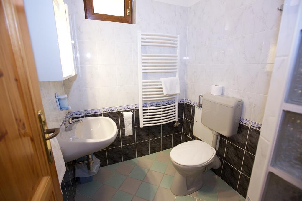 Harmonia Apartmanhaz Hajduszoboszlo Exterior photo