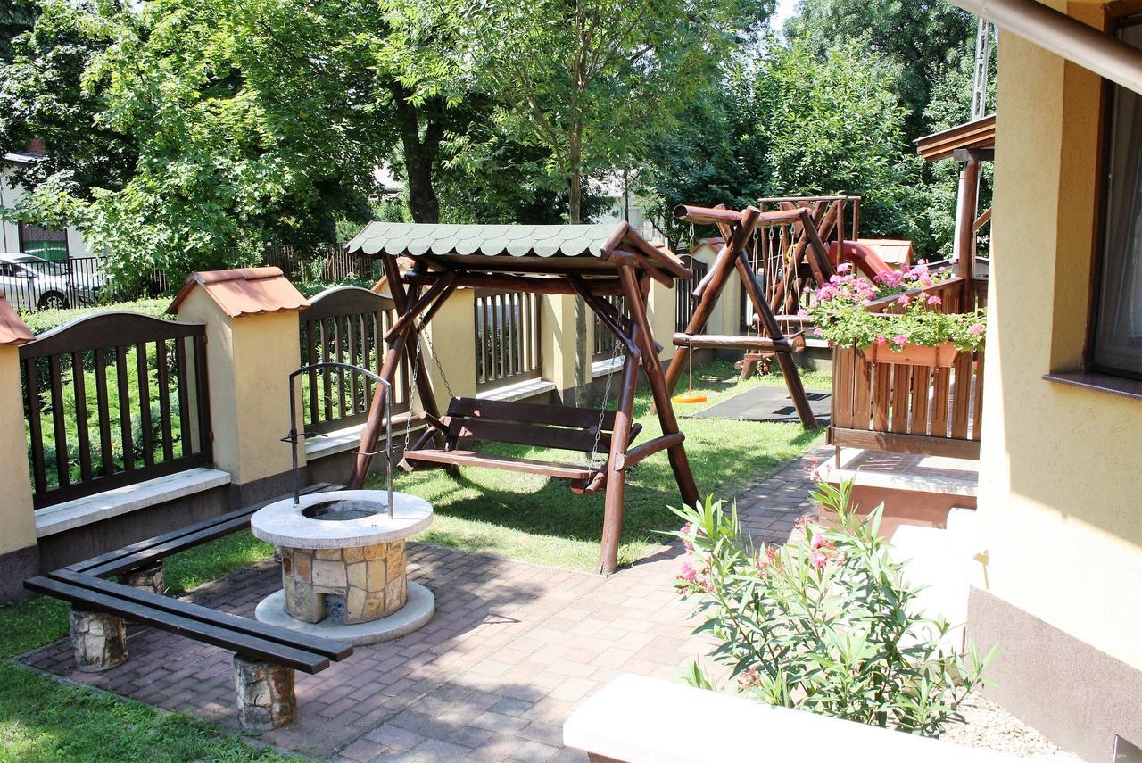Harmonia Apartmanhaz Hajduszoboszlo Exterior photo